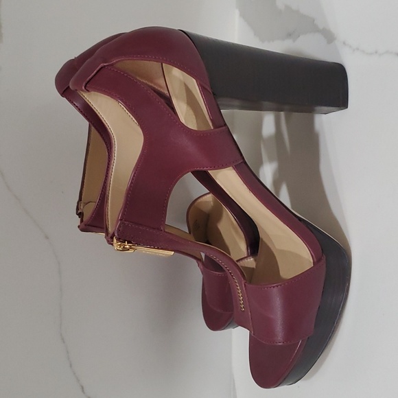 Michael Kors Heels - Picture 3 of 8